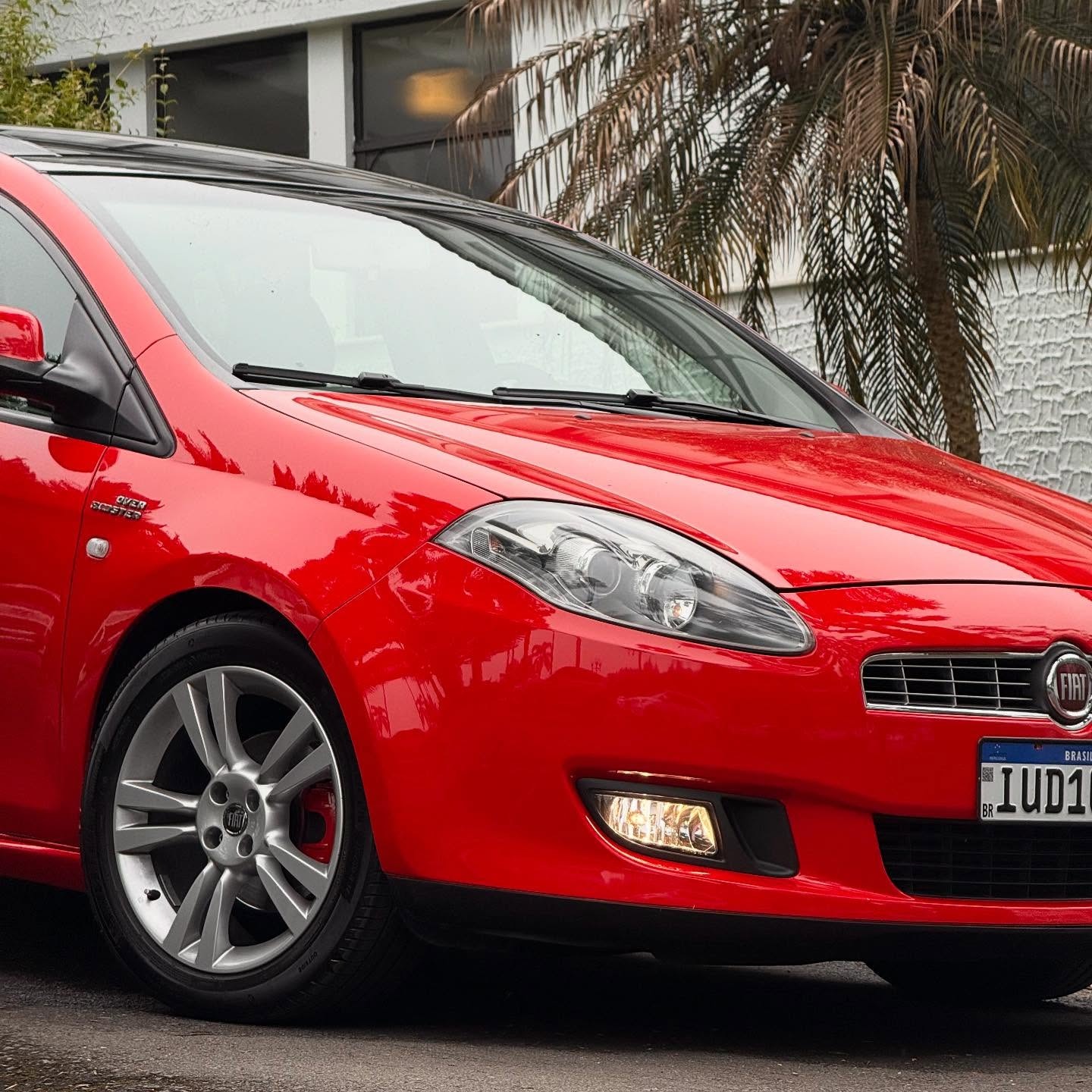 Fiat Bravo vermelho com espaçadores RPK