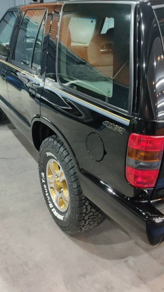 Chevrolet Blazer 4x4 com produtos RPK